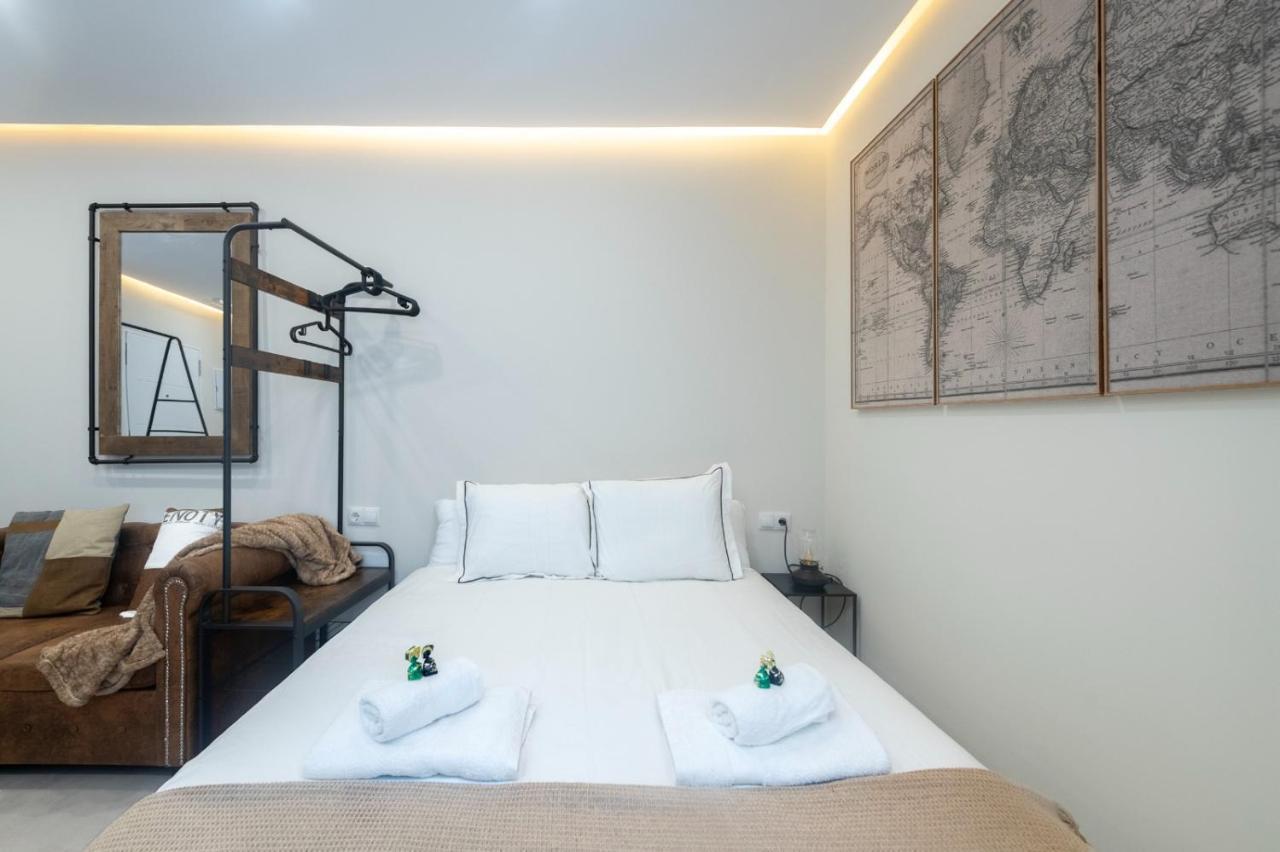 Malaga Luxury Apartment Jacuzzi - By N&N Luxe Properties — Photos 3